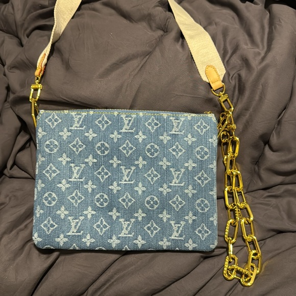 Purse - Picture 2 of 3